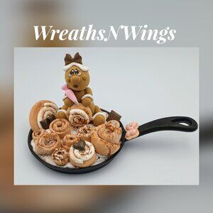 Faux Cinnamon Roll Skillet, Fake Cinnamon Roll Skillet, Sweet Treats, Party Deco